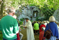 Maiandacht mit Krönung der Fatima-Madonna in Naumburg (Foto: Karl-Franz Thiede)